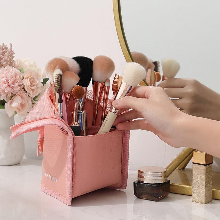High Capacity Portable Stand-Up Makeup Brush Holder - Tran.scend 